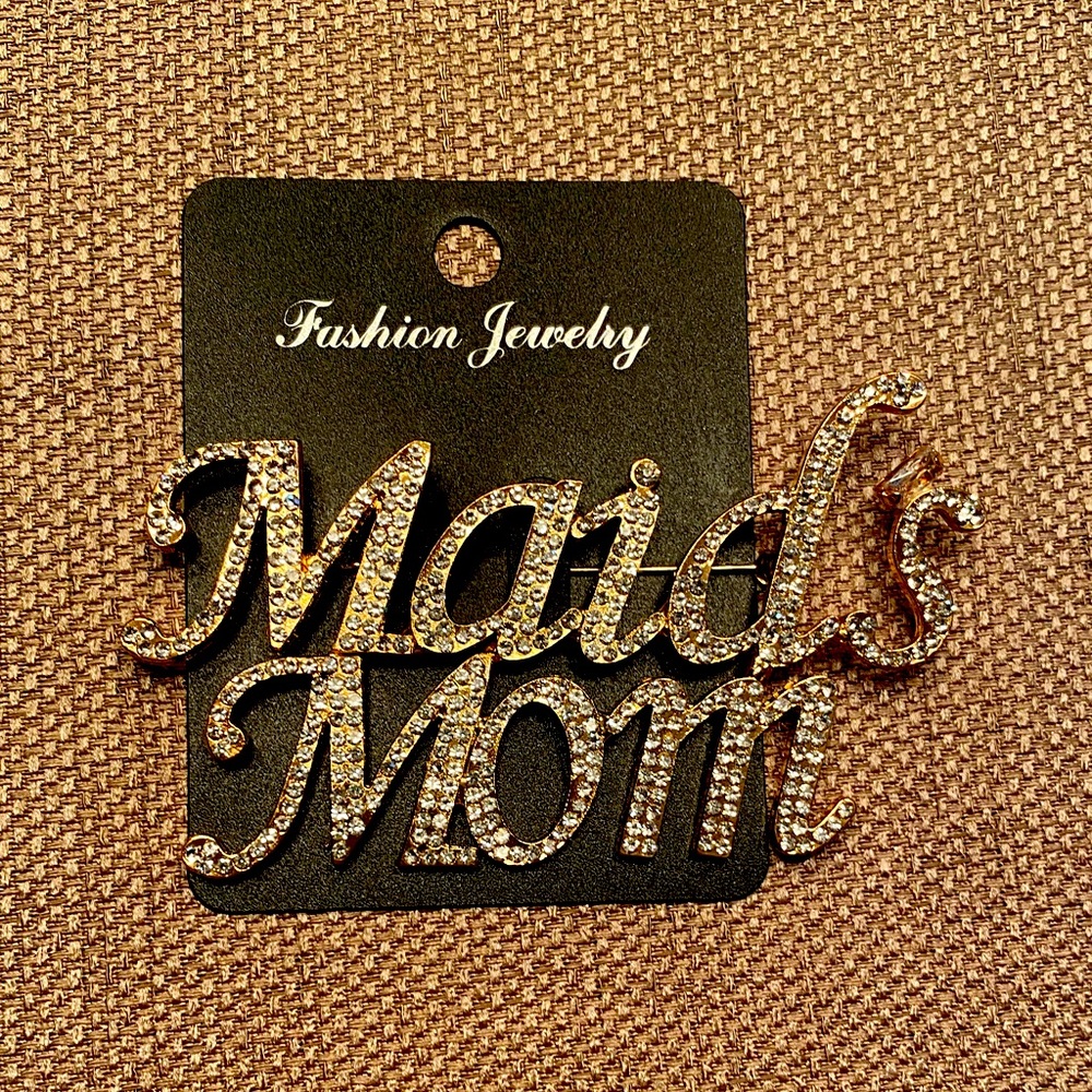 Maid’s Mom pin gold